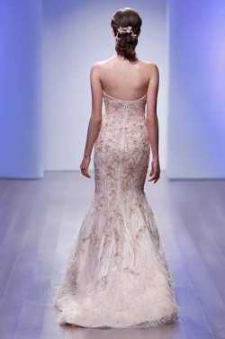 lazaro-bridal-beaded-embroidered-textured-trumpet-strapless-sweetheart-feather-chapel-train-3507_x4